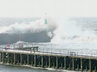 Flood alert for Ceredigion's coast as Storm Abigail rages on