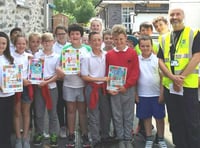 Pupils take part in anti-litter and dog fouling campaign