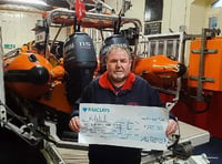 Campsite owner donates £250 to RNLI