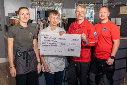 Restaurant raises £1,500 for rescue team