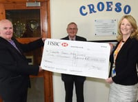 Masons give £4,700 to buy IT equipment for five local schools