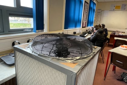 Pupils work with expert to build new air purifiers