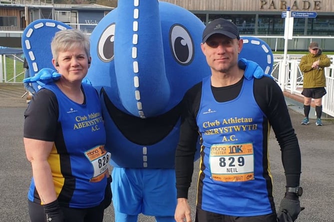 Lynsey and Neil Gamble at Chester 10K