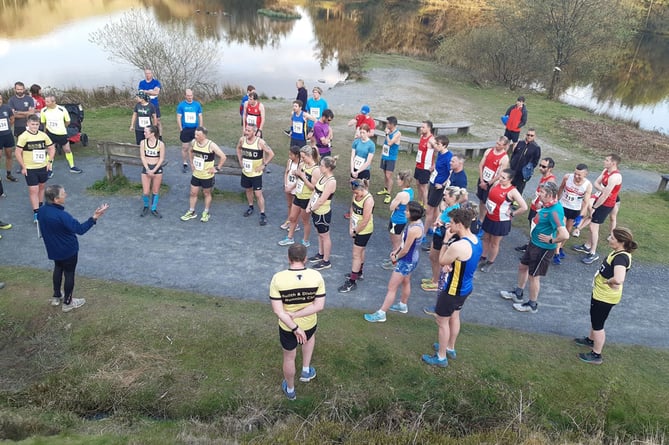 Runners get ready at Nant yr Arian 