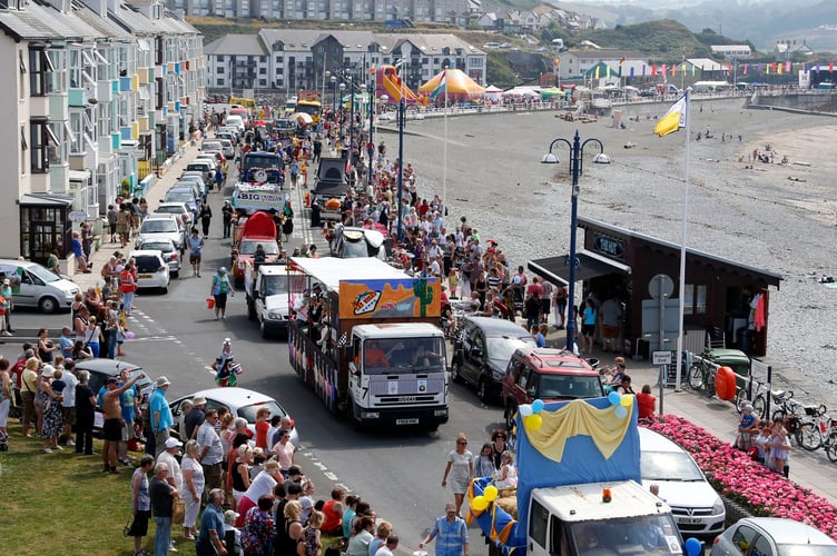 Photo Code DPJ31J154 Photo Arwyn Parry Jones 31July14 Ref Simon; Aberystwyth Carnival, last Saturday, - Start of Carnival procession along South Prom/Beach