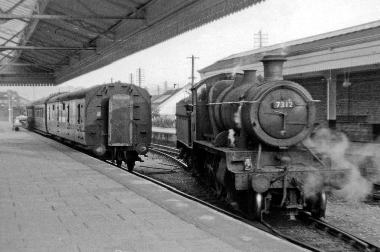 Aberystwyth station, circa 1962, when the line south to Carmarthen was open 