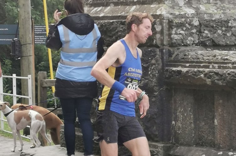 Owain Schiavone secured a personal best at the  Lake Vyrnwy half marathon