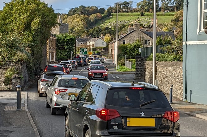 Llanbadarn queue