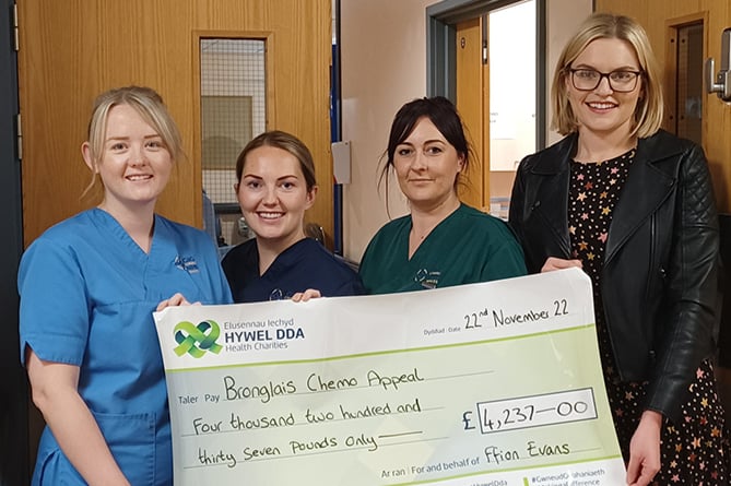 Ffion Evans (far right) with chemotherapy nurse Sarah Garbutt, chemotherapy sister Cassie Thomas and healthcare support worker Becky Fletcher