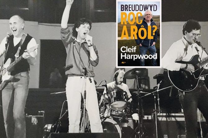 Cân o Gymorth yn Eisteddfod Abergwaun, 1986 a hunangofiant Cleif Harpwood