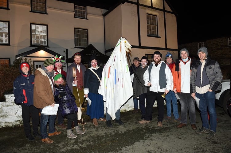 Mari Lwyd Dinas Mawddwy Mallwyd