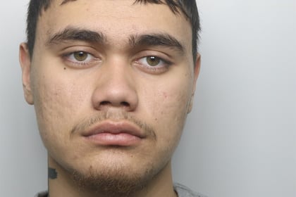 Teen jailed for knifepoint robbery and assault in Aberaeron