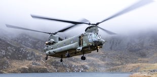 Chinook conducts training exercise in Snowdonia