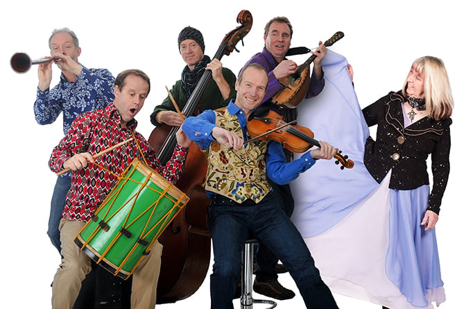 Maddy Prior & The Carnival Band