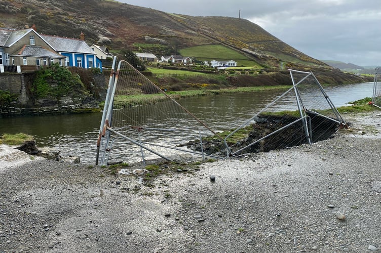 Sinkhole on Tanyblwch beach