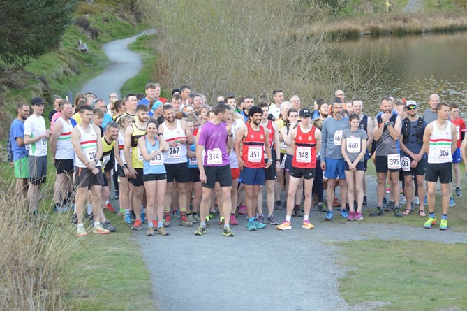 Runners ready for the off at Nant yr Arian April 2023