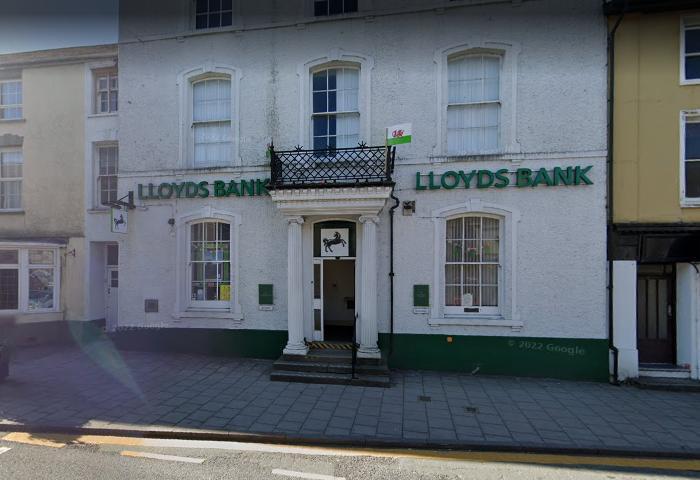 Lloyds Bank Lampeter