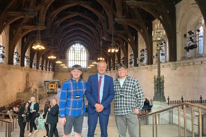 Youth Parliament Members visit Westminster