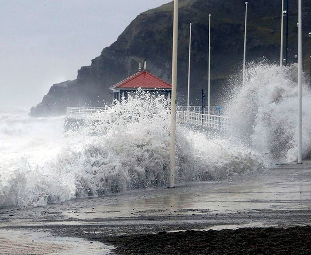 Red weather warning as Met Office say storm set to bring 90mph winds