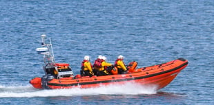 Fears for public after car goes over cliff at Aberdaron