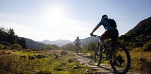 Traws Eryri 200km off-road cycling route launched in north Wales