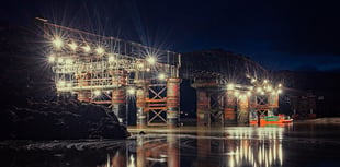 WATCH: Test lift of 160-tonne metallic span in Barmouth viaduct works