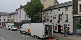 Machynlleth pub handed new food hygiene rating