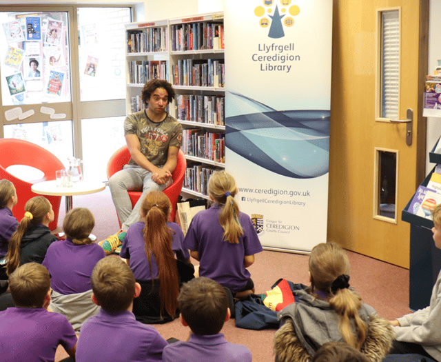 Waterstones Children’s Laureate visits Ceredigion on Library Marathon