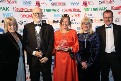 Community support charity wins award