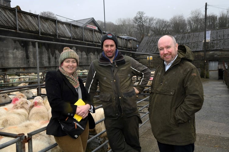 Mabon ap Gwynfor MS and Liz Saville Roberts MP at Dolgellau Farmers Mart