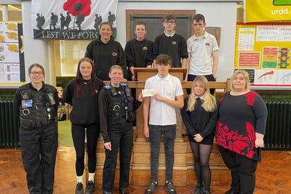 Police donate money to Gwynedd school
