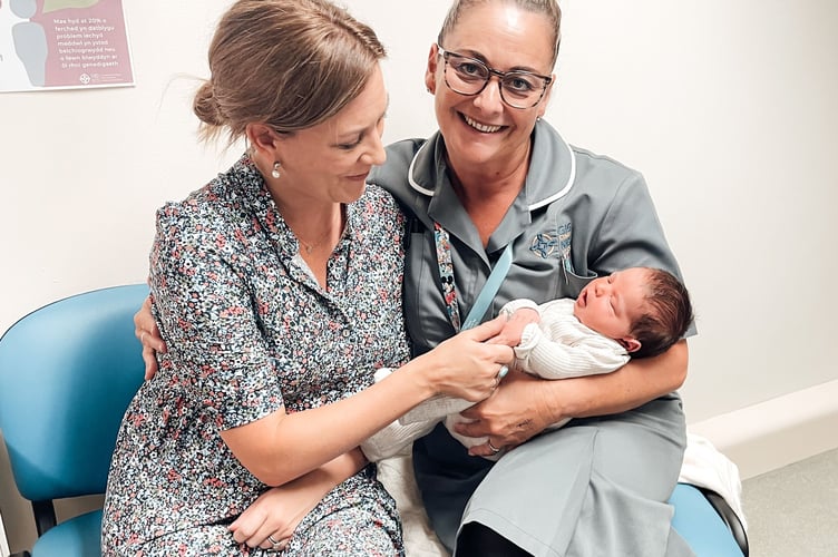 Nicola Ward, who had a home birth with her midwife Helen Blythin-Evans