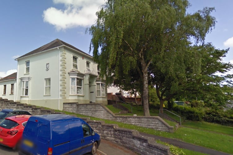 Land and buildings in Derwen Gardens, Adpar