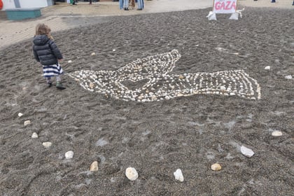 15,000 stones laid in memory of the children killed in Israel and Gaza