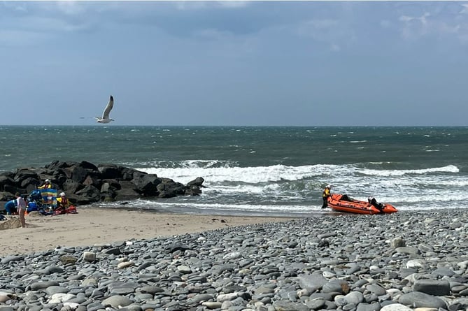 Borth RNLI assist coastguard when two swimmers get into difficulty. Photo: RNLI/Shem ap Geraint