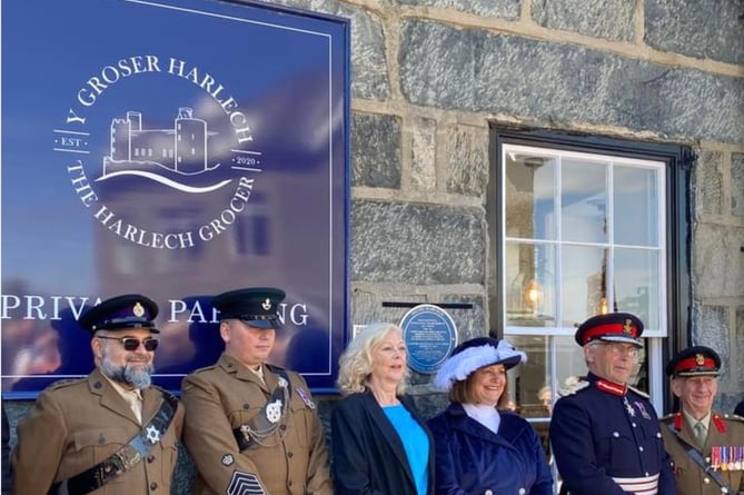 Members of the Hilton-Jones family, relatives of the commandos, representatives of Jewish military organisations, visitors, local residents and local officials attended the unveiling ceremony