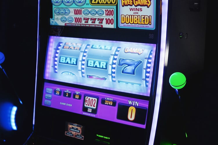 Slot machine gambling