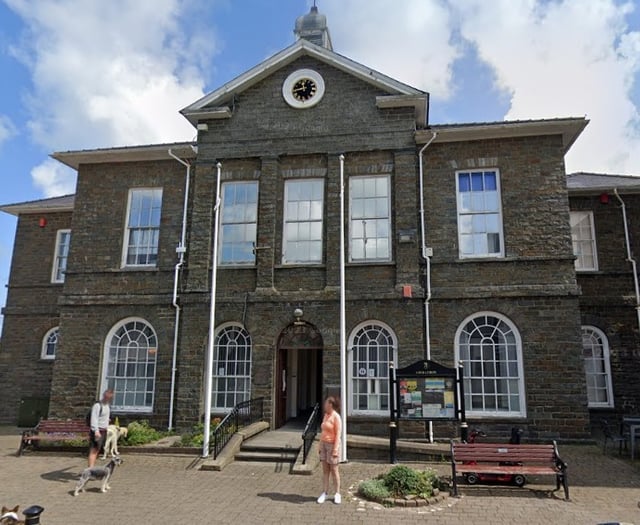 Aberaeron to hold public meeting over library future