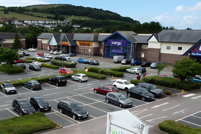 Parc y Llyn retail park