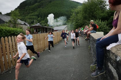 Corris children take on steam train in annual school leavers race
