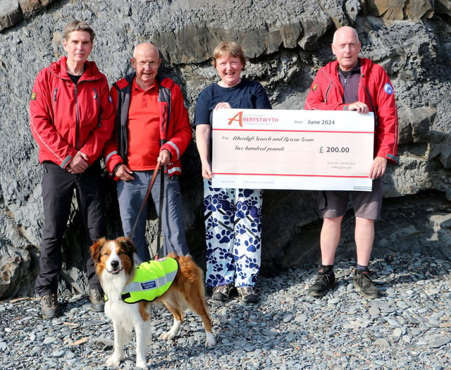 Dog show raises money for mountain rescuers