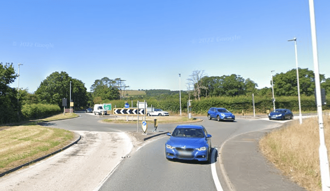 The Lovesgrove roundabout on the A44