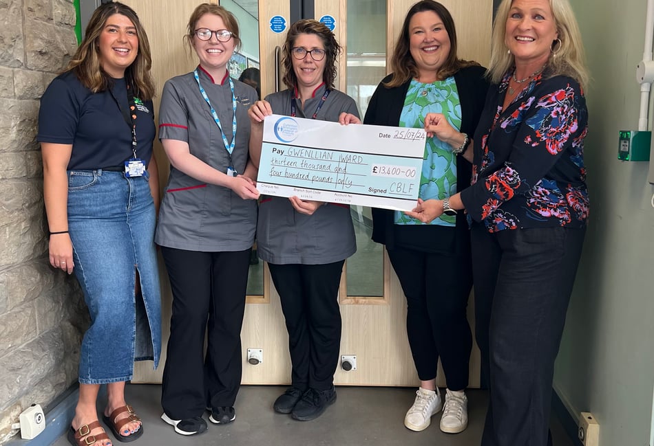 Bronglais League of Friends donate £13,400 for birthing pool