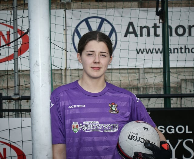 Mia Gleave joins the seasiders
