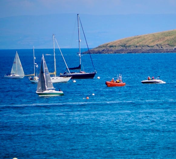 Abersoch RNLI rescue two people from broken down powerboat