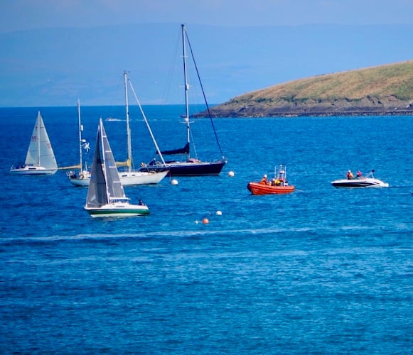 Abersoch RNLI have rescued two people whose boat broke down