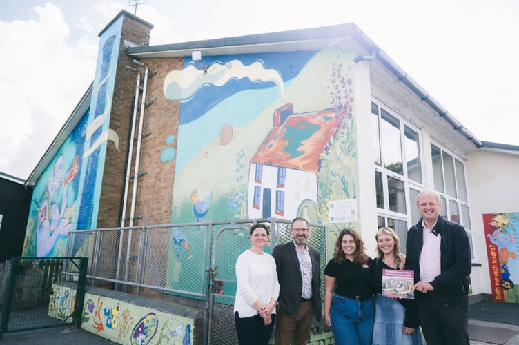 The Pendinas mural at Ysgol Llwyn yr Eos was unveiled by Ben Lake MP. Photo: Crown Copyright: RCAHMW