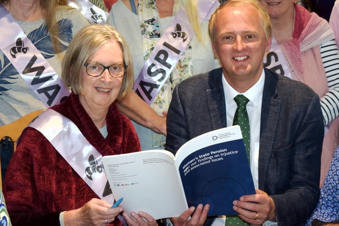 Pamela Judge, Joint Co-ordinator of WASPI Ceredigion Preseli, and Ben Lake MP discuss the Ombudsman’s report at a meeting with WASPI members