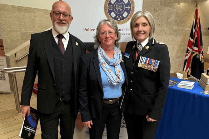 Rob Jones and Chris Milne-Jones, brother and sister of Police Constable Ralph Jones who died on 13 July 1999 as a result of a road traffic incident while on a training course, and Chief Constable Amanda Blakeman. Photo: North Wales Police