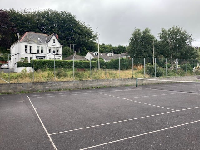 Llandre tennis courts